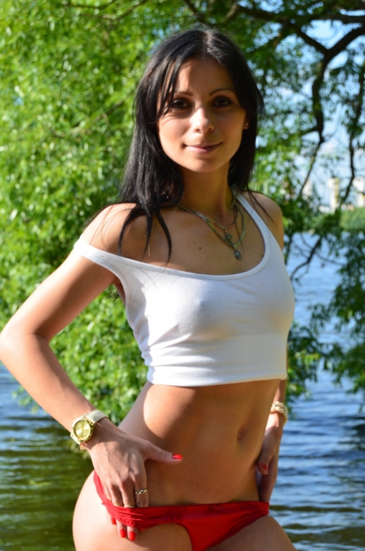 Знойная брюнетка жаждет твоих прикосновений и нежностей. Я знаю, как сделать тебя счастливым и довести до экстаза. Со мной тебе будет весело и жарко, приезжай - не пожалеешь! 21349, 22 года